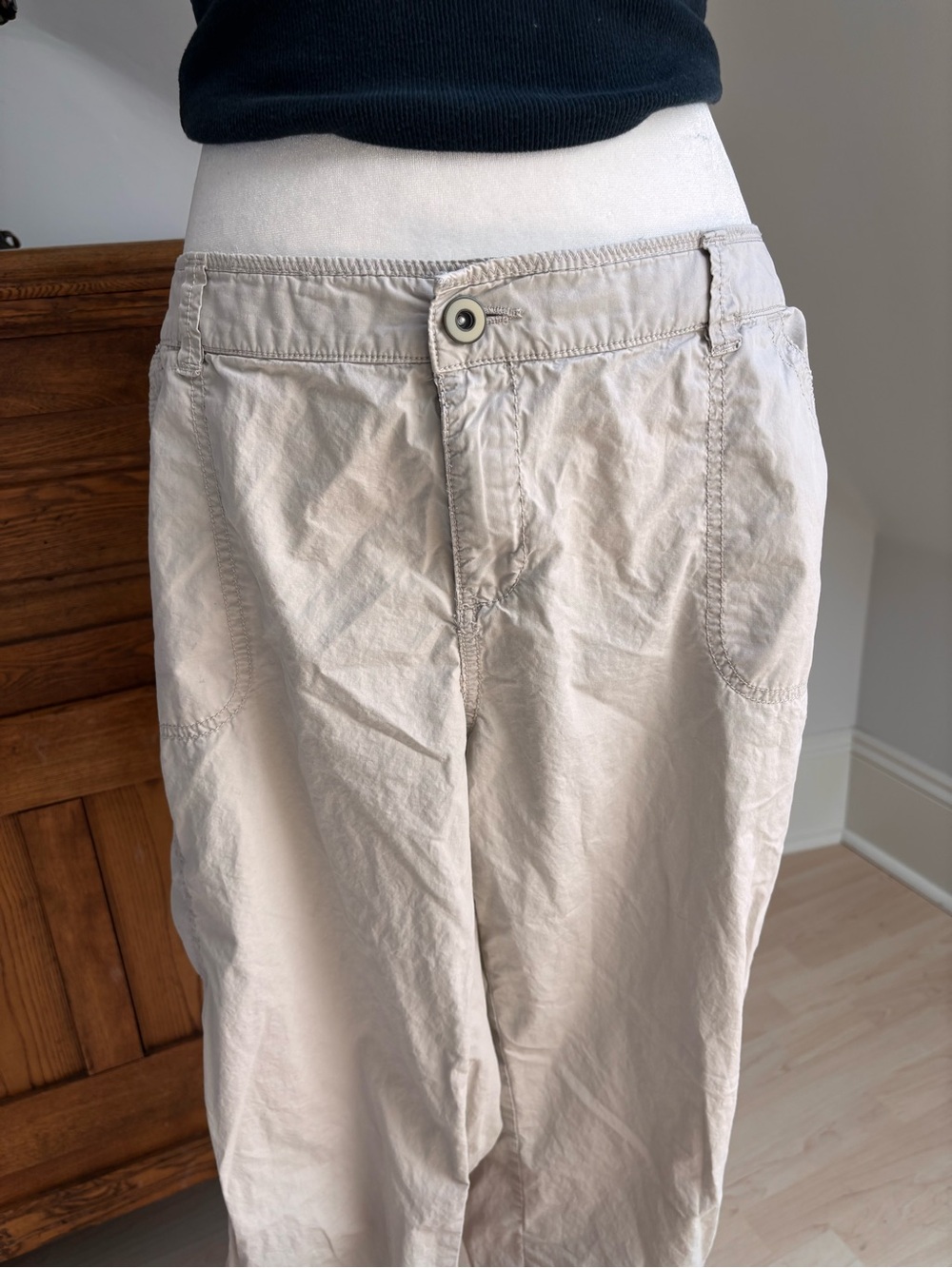 Jessica Cargo Capris 🤍 - Picture 3 of 8